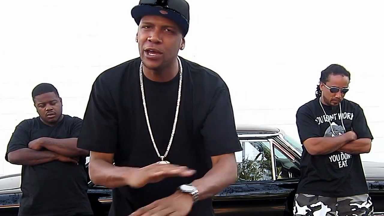 Van Vedo in the Get It In music video